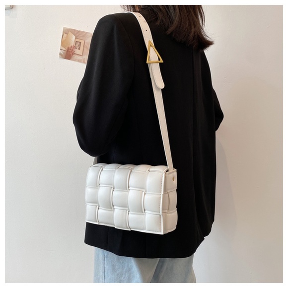 Cassette woven purse - Picture 7 of 9